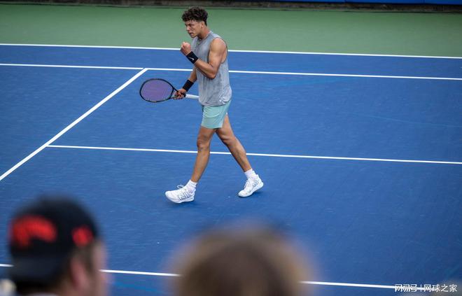 区前沿的爆 区前沿的爆