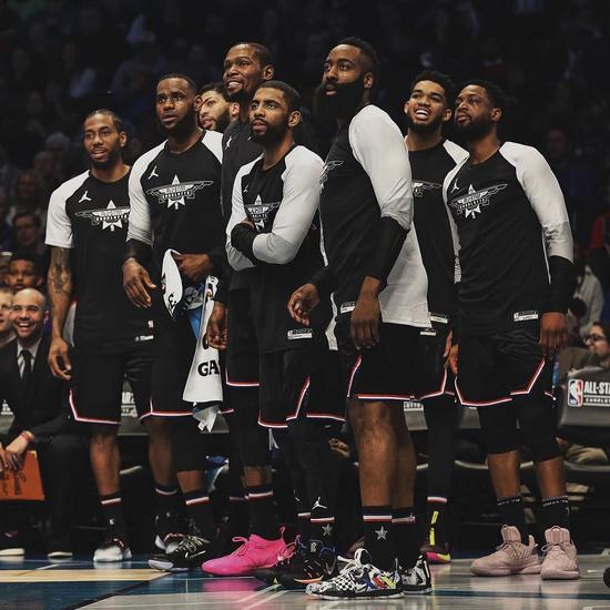 当夜的对比 当夜的对比